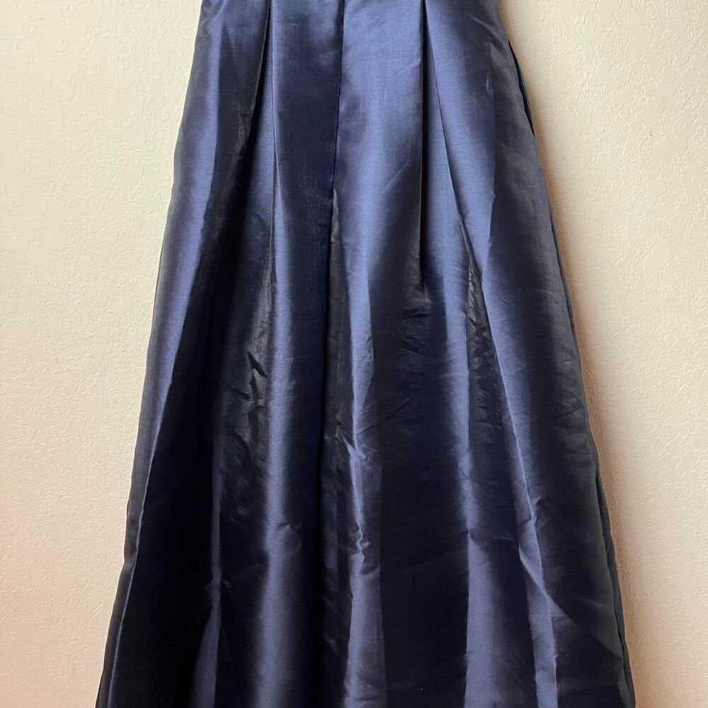 Trixxi Navy Blue Embroidered Floral Sequin Satin Formal Gown Junior's 3 - Picture 3 of 8
